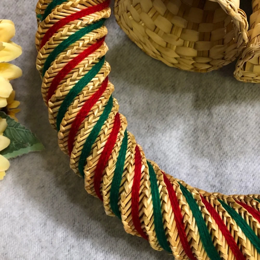 NWOT - Woven Straw Holiday Bell Wreath